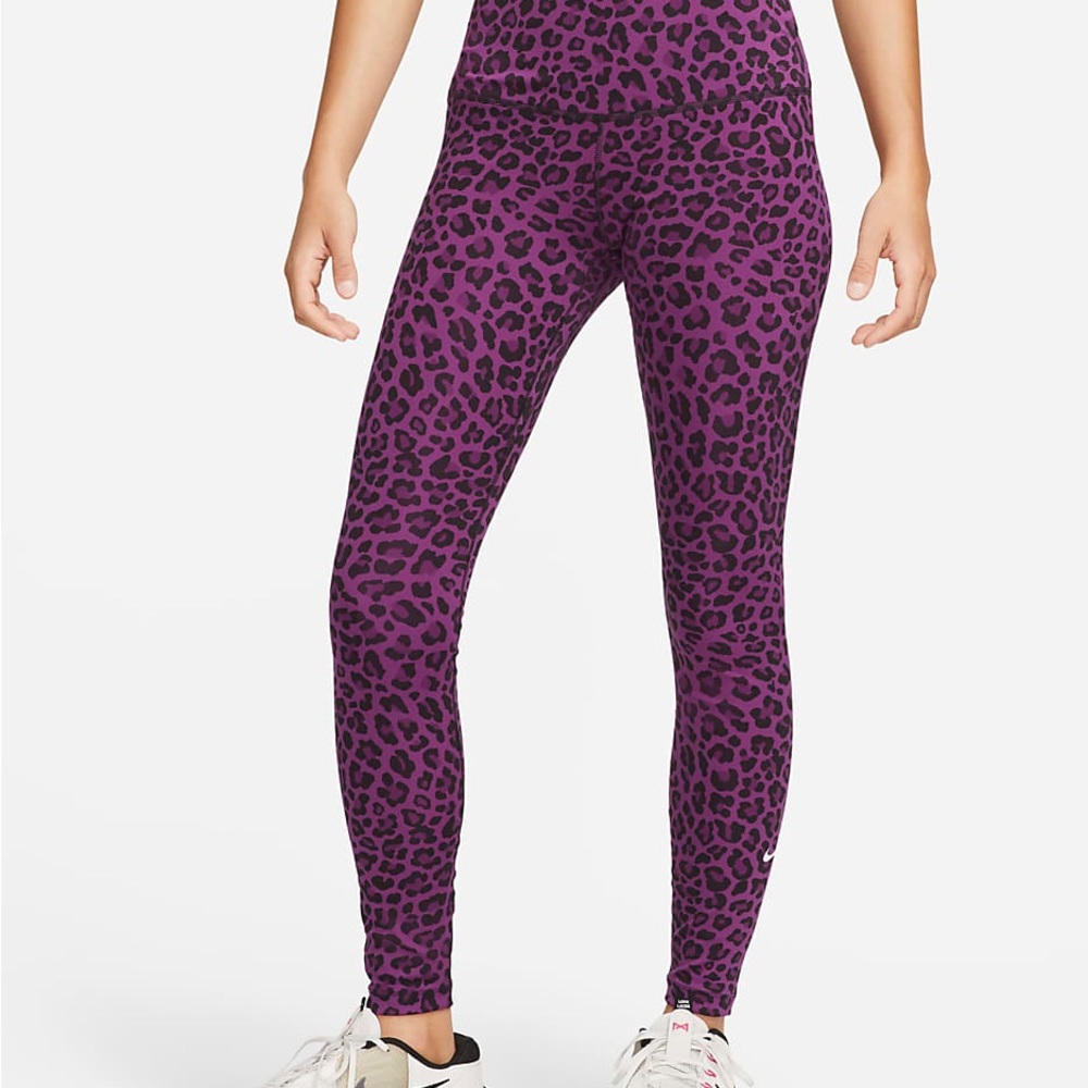 Nike Women’s Purple Leopard Print High-Rise Leggings